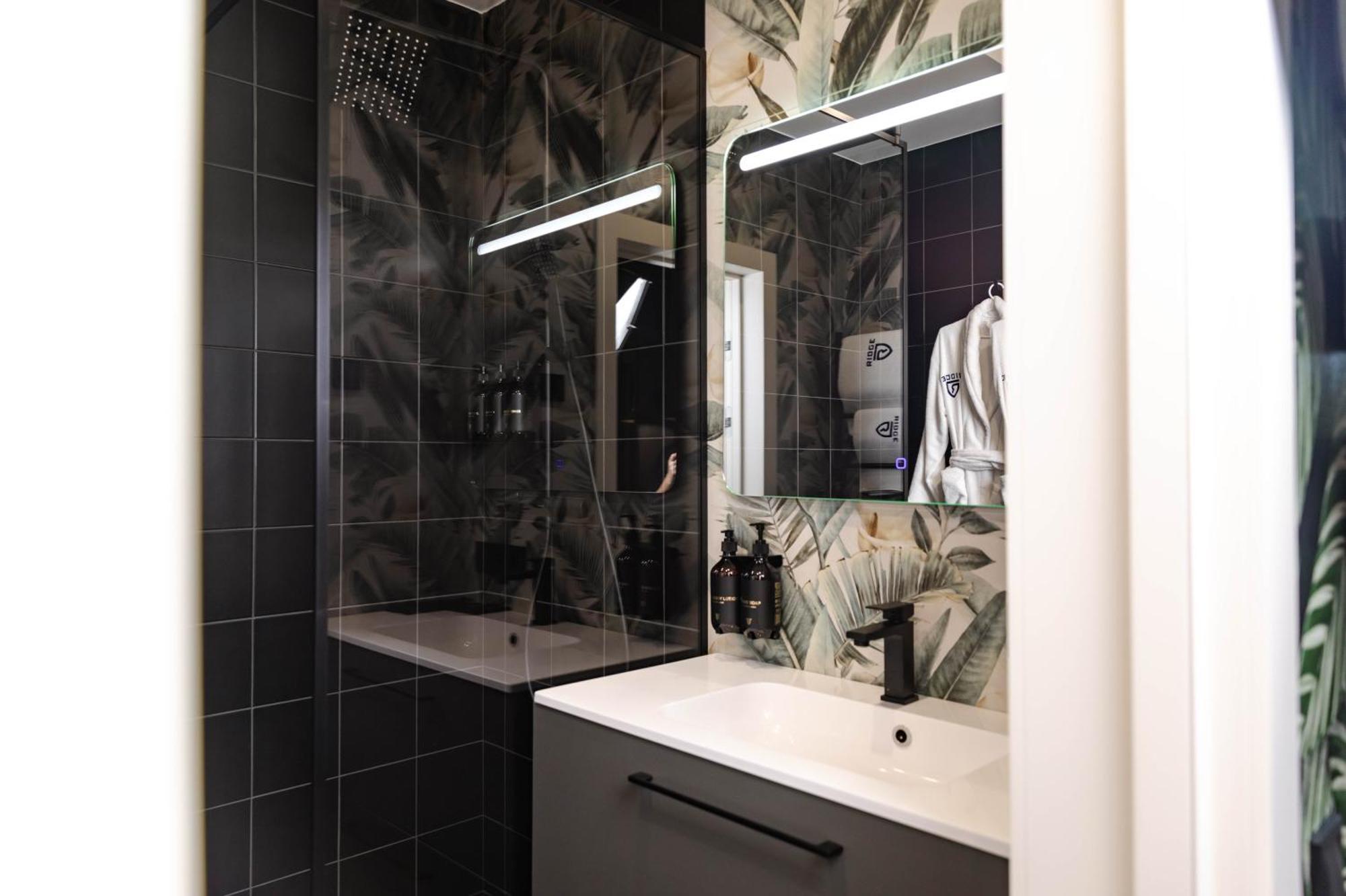 Ridge Apartments チェルニウツィー エクステリア 写真