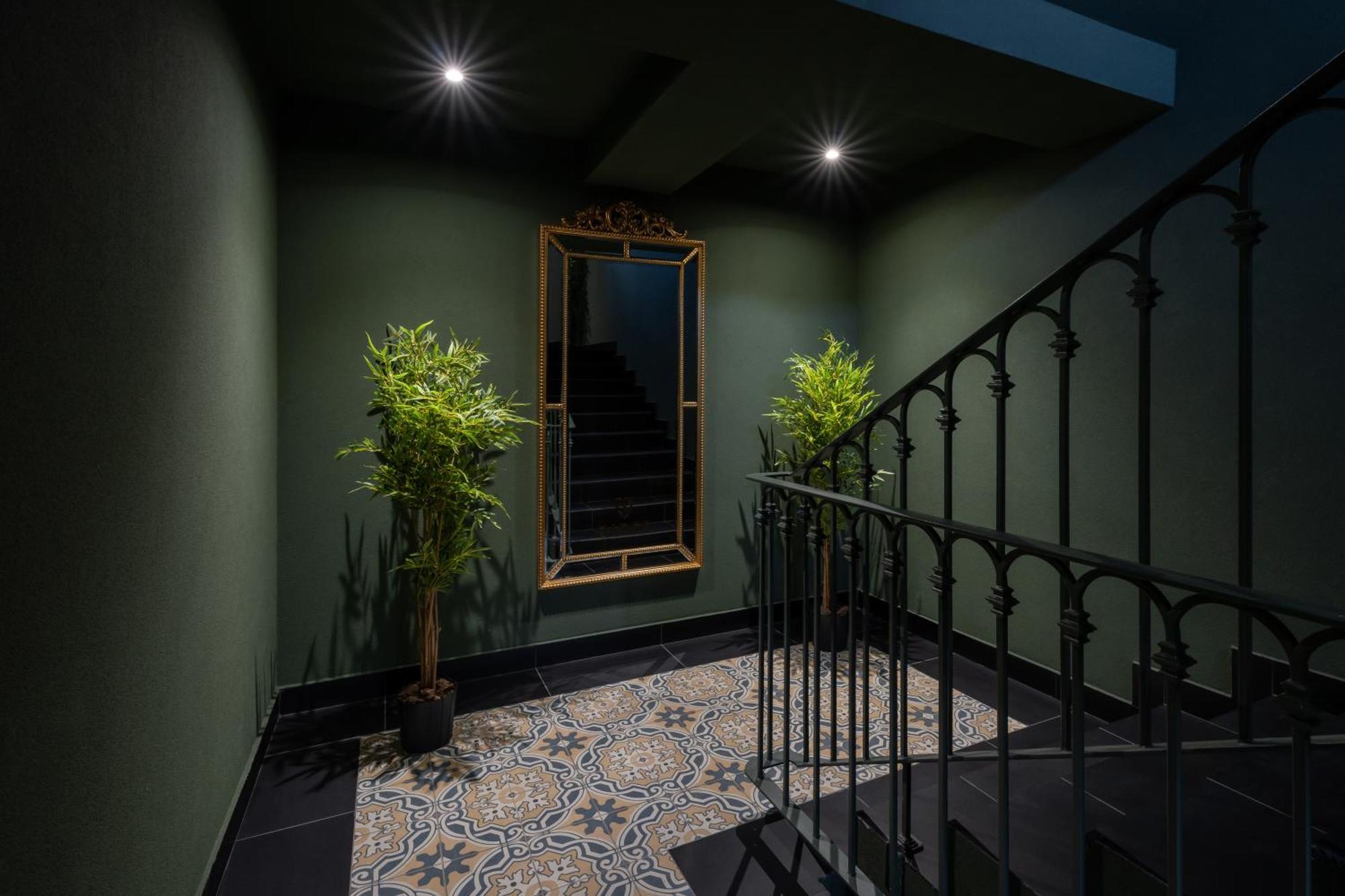 Ridge Apartments チェルニウツィー エクステリア 写真
