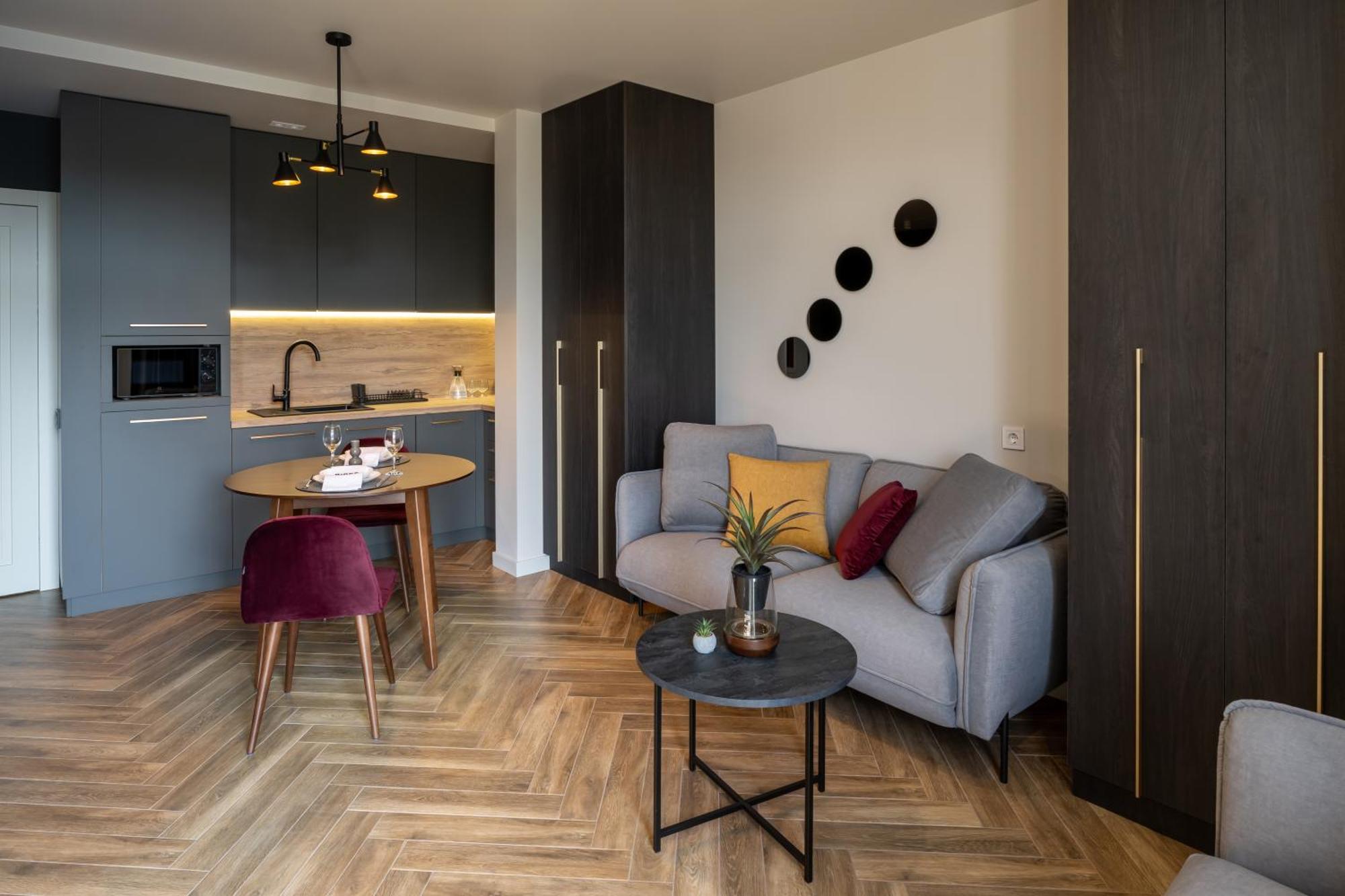 Ridge Apartments チェルニウツィー エクステリア 写真