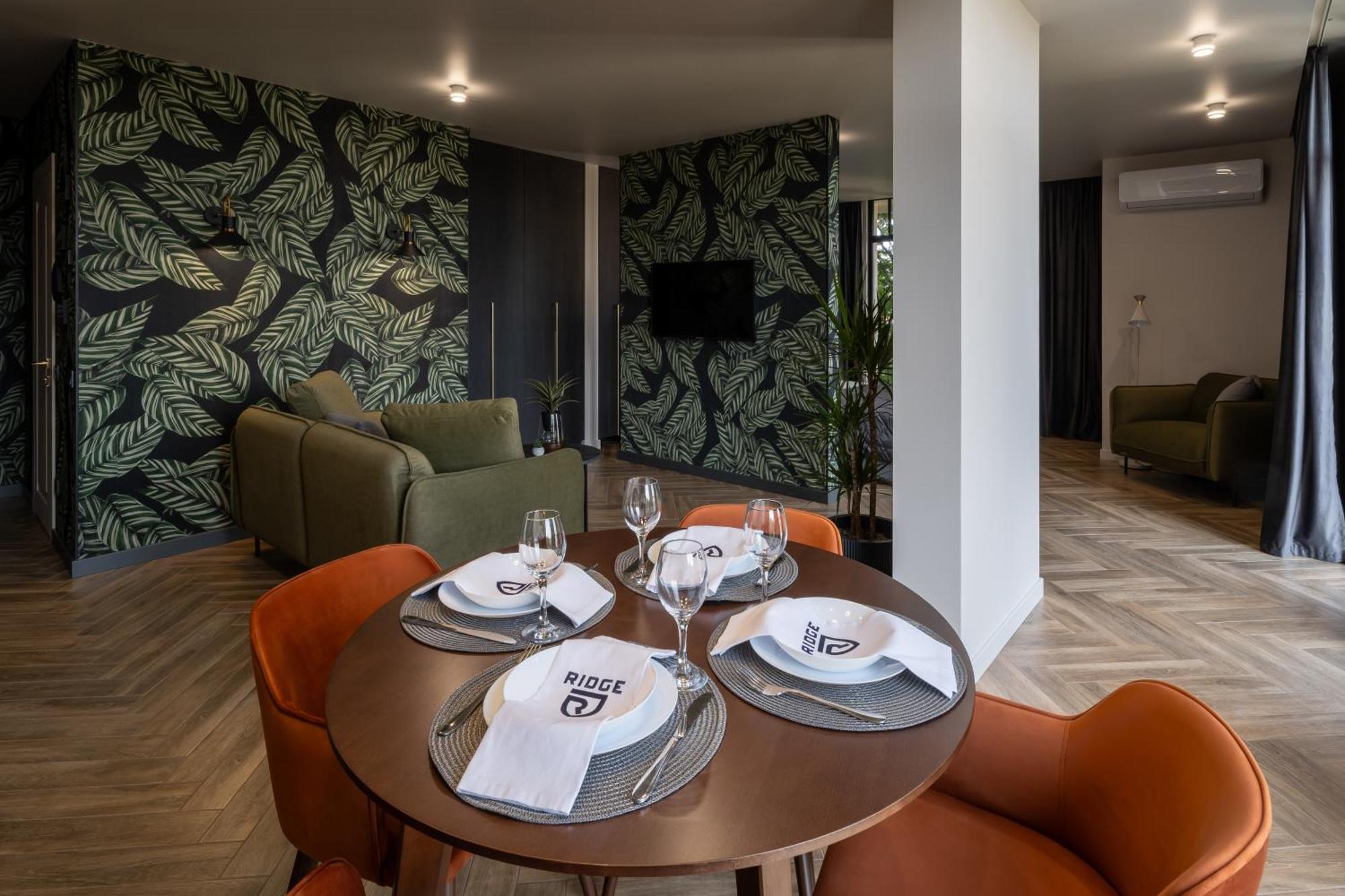 Ridge Apartments チェルニウツィー エクステリア 写真