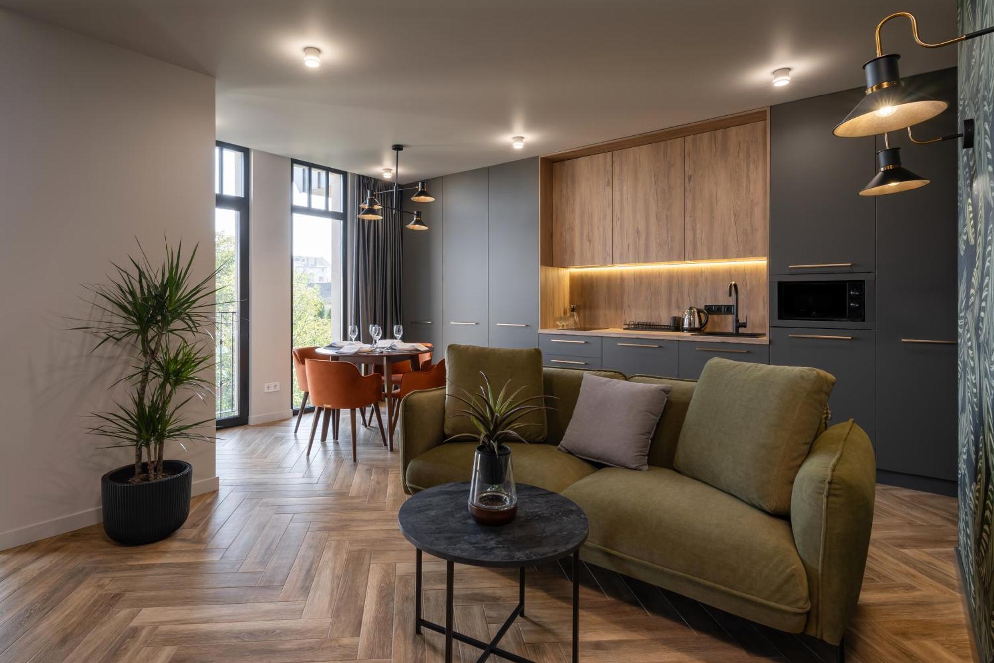 Ridge Apartments チェルニウツィー エクステリア 写真