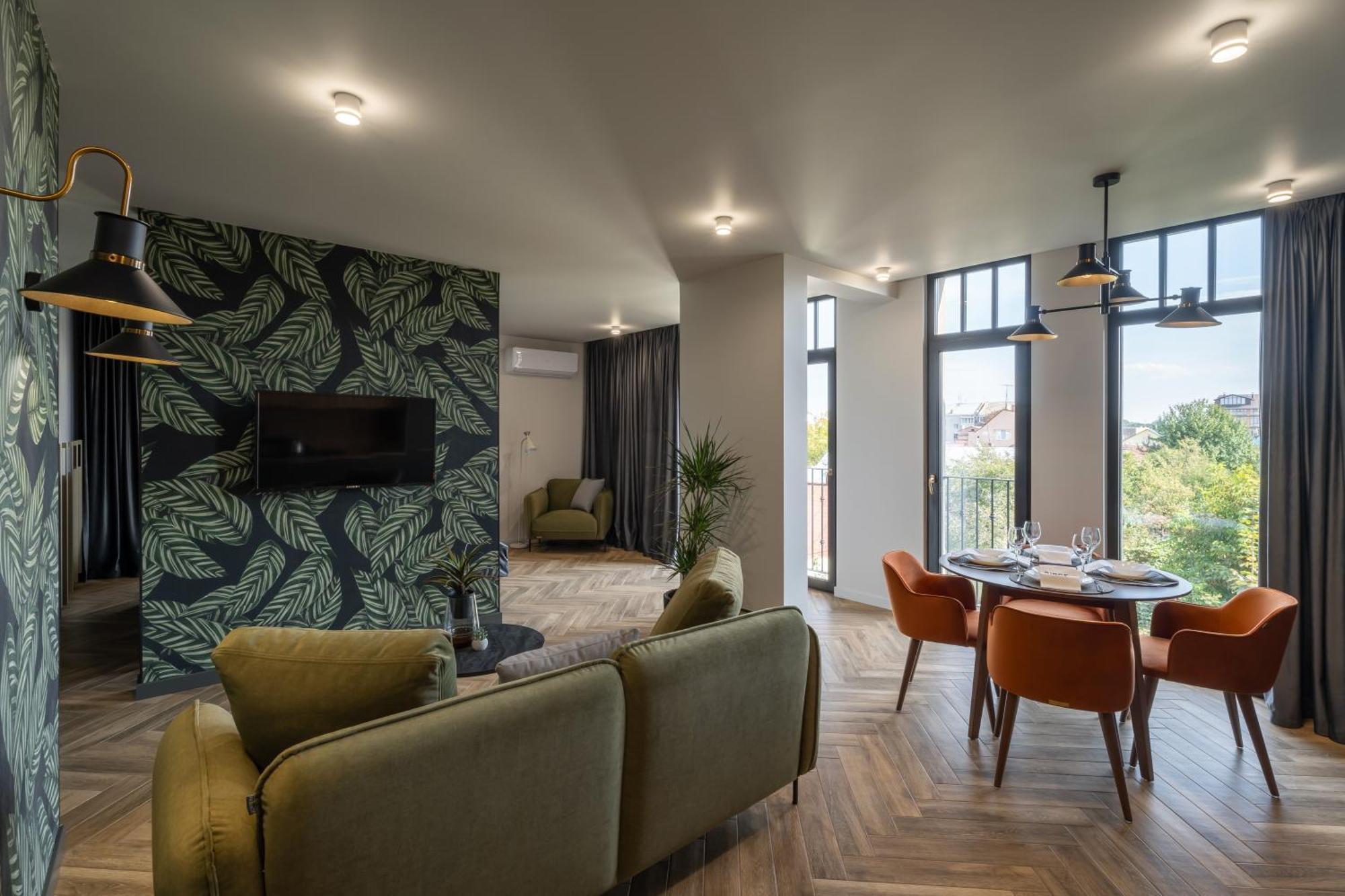 Ridge Apartments チェルニウツィー エクステリア 写真